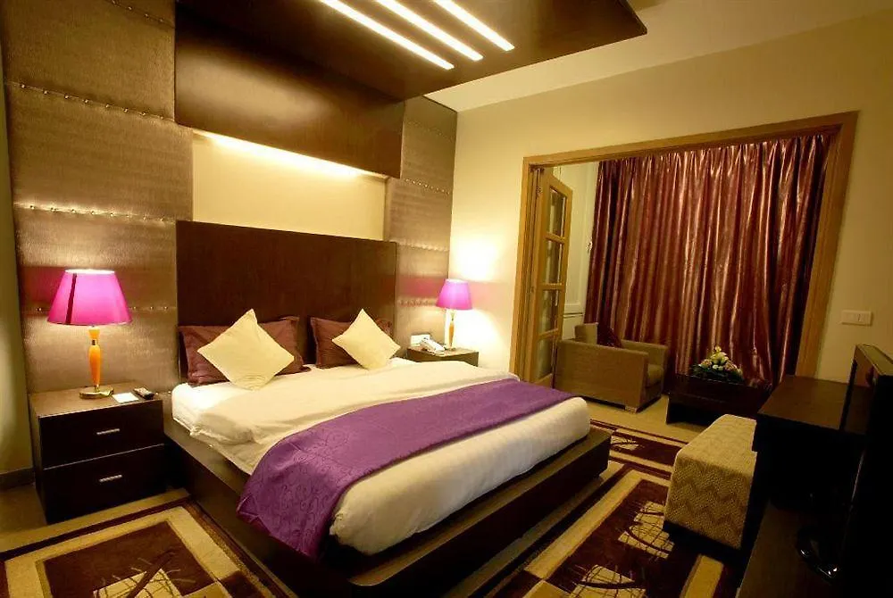 Lavender Home Hotel Beirut 4*,